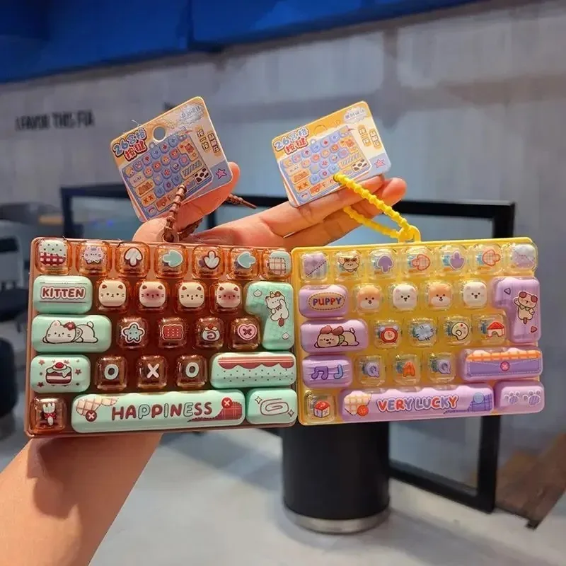 Llavero 26 Teclas Keycaps Anti Estrés | Regalo Original — Teclas para Teclado